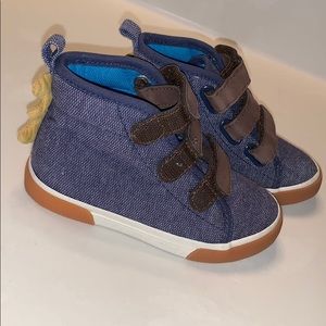 Boys shoes
